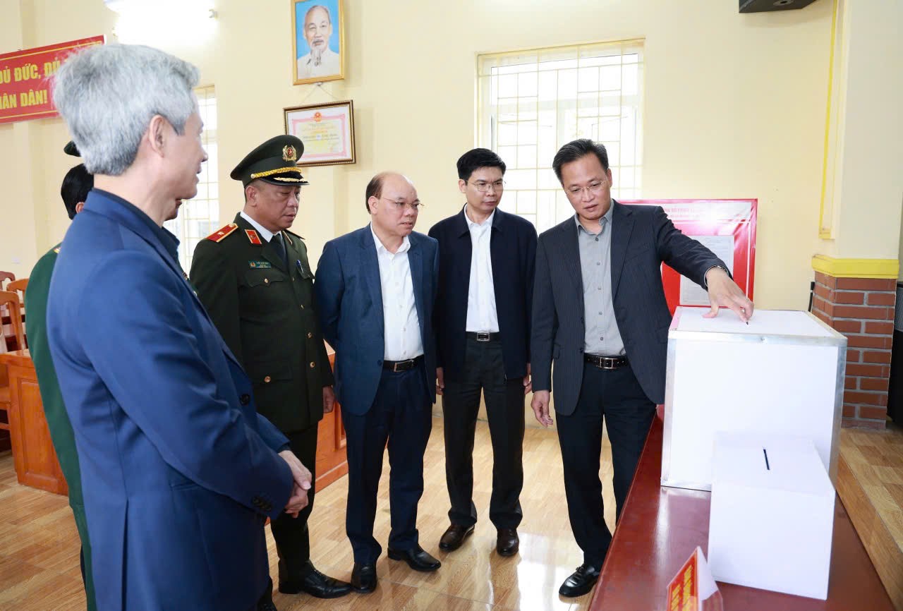 Hưng Yên kiểm tra, giám sát chặt chẽ để cuộc bầu cử diễn ra thành công Hưng Yên kiểm tra, giám sát chặt chẽ để cuộc bầu cử diễn ra thành công