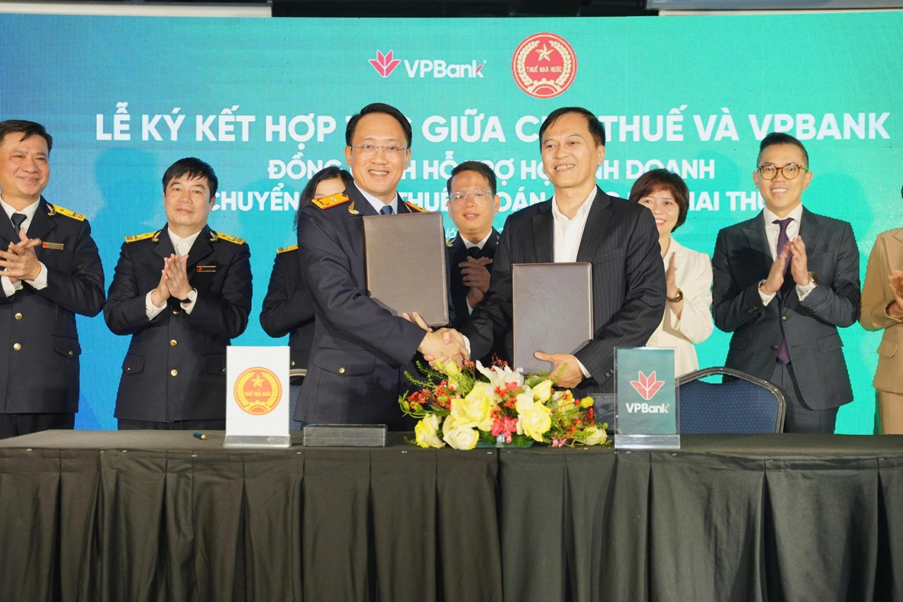 Cục Thuế và VPBank đồng hành hỗ trợ hộ kinh doanh chuyển đổi từ thuế khoán sang kê khai Cục Thuế và VPBank đồng hành hỗ trợ hộ kinh doanh chuyển đổi từ thuế khoán sang kê khai