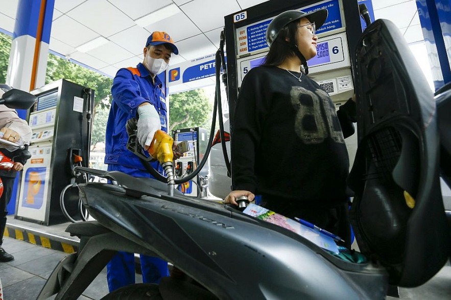 Giá xăng, dầu đồng loạt tăng mạnh từ 15h hôm nay 7/3 Giá xăng, dầu đồng loạt tăng mạnh từ 15h hôm nay 7/3