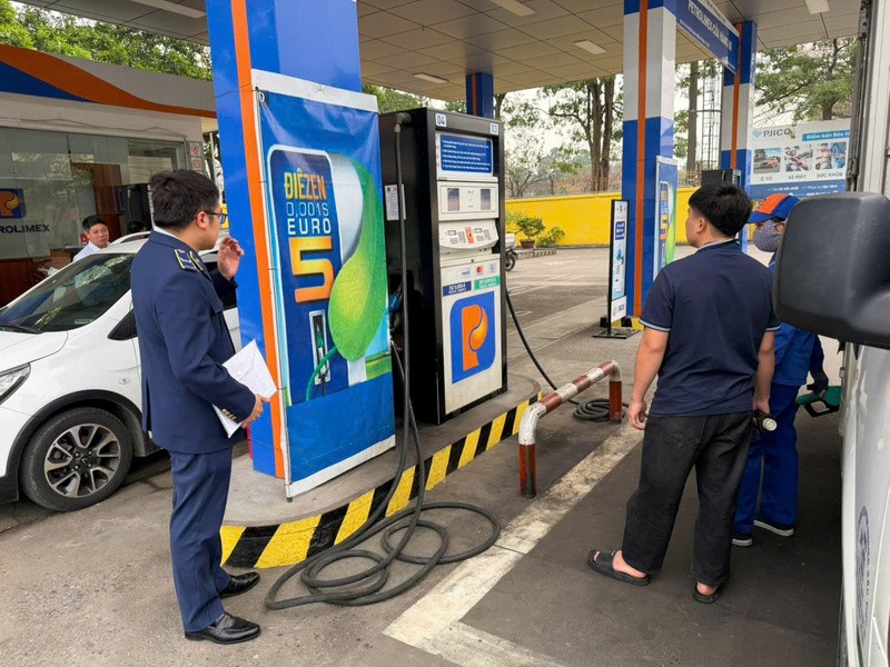 Hà Nội triển khai đồng bộ giải pháp bảo đảm nguồn cung xăng dầu