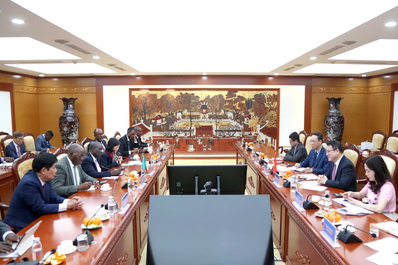 Việt Nam - Zambia: Chia sẻ kinh nghiệm cơ chế huy động và quản lý nguồn lực tài chính cho phát triển nông nghiệp Việt Nam - Zambia: Chia sẻ kinh nghiệm cơ chế huy động và quản lý nguồn lực tài chính cho phát triển nông nghiệp