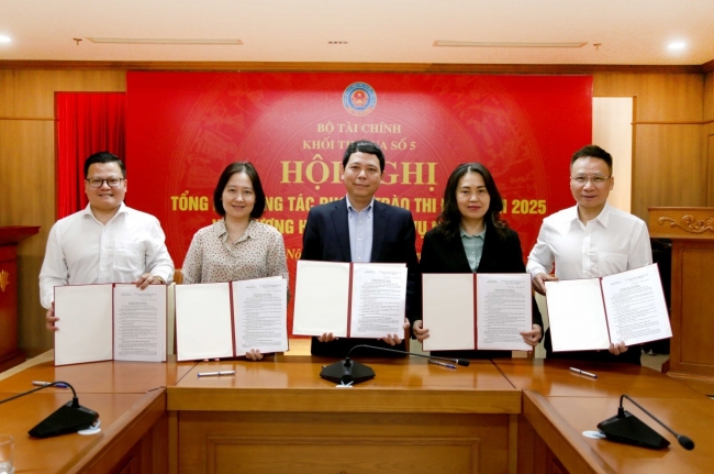 Khối Thi đua số 5 của Bộ Tài chính phát động và ký giao ước thi đua năm 2026