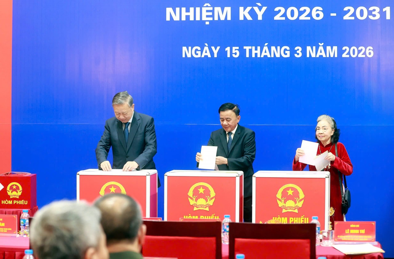 Ngày hội non sông: Tổng Bí Thư Tô Lâm và các lãnh đạo Đảng, Nhà nước cùng gần 79 triệu cử tri tham gia bầu cử Ngày hội non sông: Tổng Bí Thư Tô Lâm và các lãnh đạo Đảng, Nhà nước cùng gần 79 triệu cử tri tham gia bầu cử