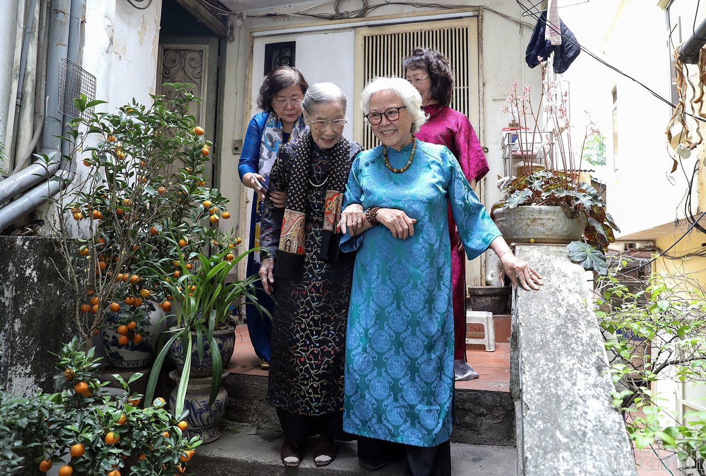 Cụ bà 101 tuổi và niềm tin vào lá phiếu của cử tri