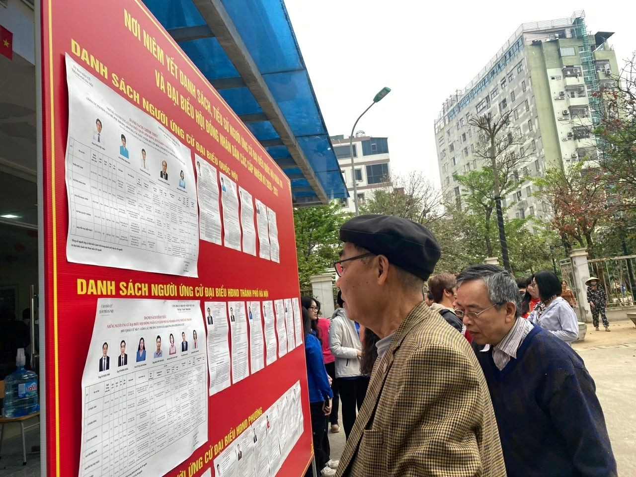 Hà Nội: Tính đến 15h ngày 15/3, tỷ lệ cử tri đi bầu đạt hơn 89% Hà Nội: Tính đến 15h ngày 15/3, tỷ lệ cử tri đi bầu đạt hơn 89%