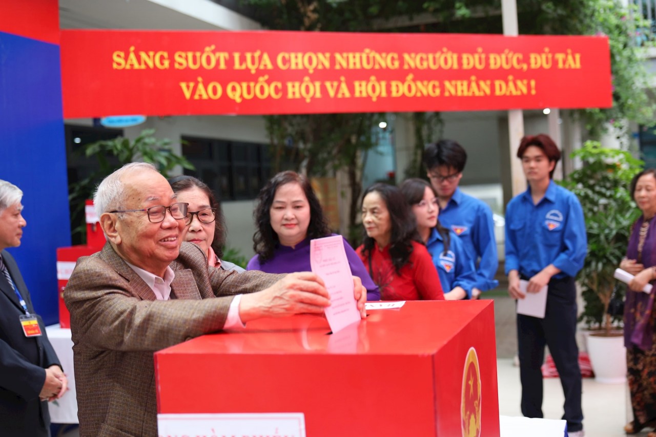 Hà Nội: Tính đến 19h ngày 15/3, tỷ lệ cử tri đi bầu cử đạt 99,46%
