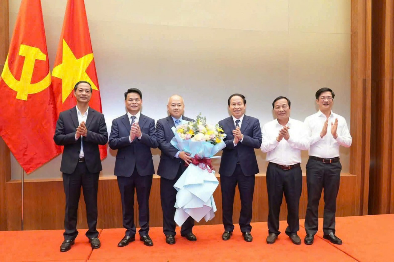 Điều động, chỉ định Thứ trưởng Bộ Tài chính Đỗ Thành Trung giữ chức Phó Bí thư Thành ủy Hải Phòng