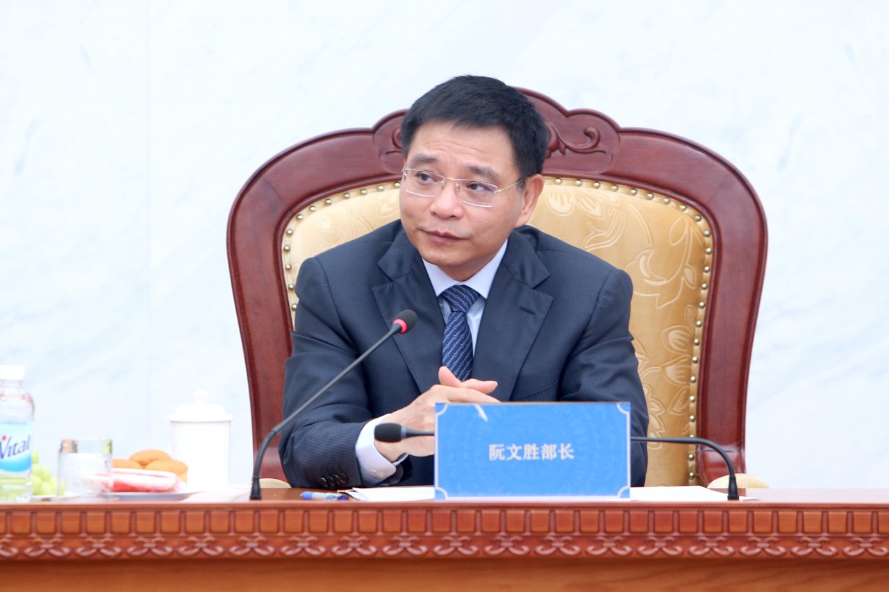 Bộ trưởng Bộ Tài chính Nguyễn Văn Thắng tiếp Tổng Giám đốc Ngân hàng ICBC Lưu Tuấn