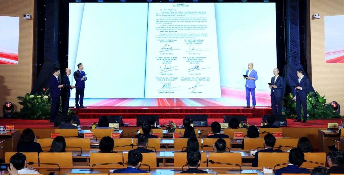 Khai trương Nền tảng điều hành tập trung của Đoàn ĐBQH và HĐND 2 cấp TP. Hà Nội Khai trương Nền tảng điều hành tập trung của Đoàn ĐBQH và HĐND 2 cấp TP. Hà Nội