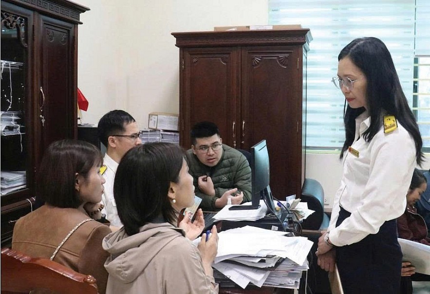 “Đến tận nơi, gặp từng hộ” hỗ trợ hộ kinh doanh tuân thủ pháp luật thuế