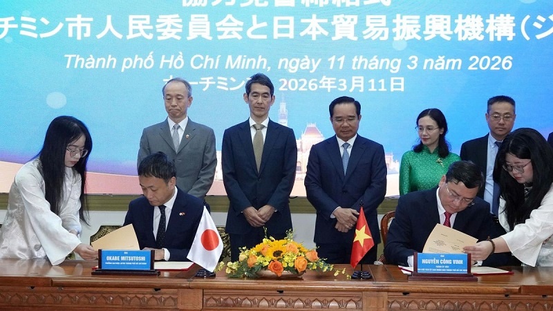 JETRO signs investment deal with Ho Chi Minh City JETRO signs investment deal with Ho Chi Minh City